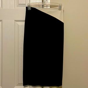 Alice and Olivia size 0 pencil skirt amazing condition